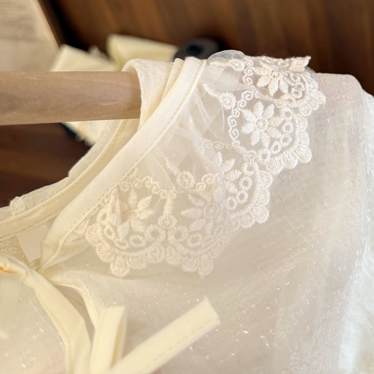 Легкая куртка с капюшоном для  – обзор и цена Baby Clothing High End
